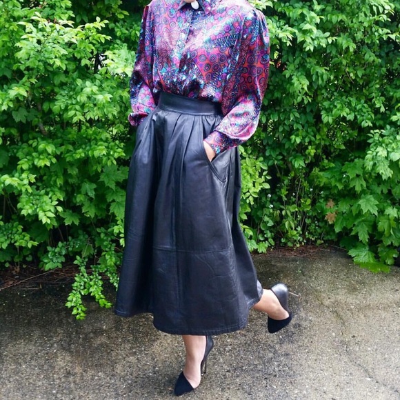 L.A.M.B Meredith Pumps - Picture 6 of 8